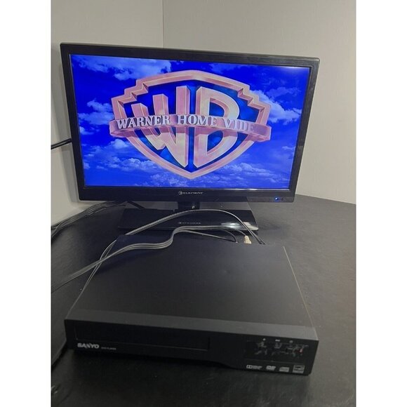 Sanyo FWDP105F Compact CD Player with Remote Works and AV cables - Picture 2 of 9